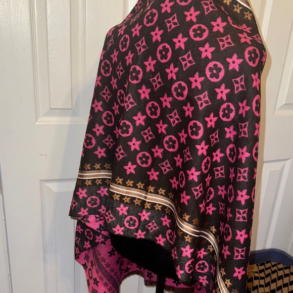 Pink Patterned Shawl - Picture 9 of 15